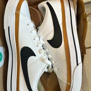 *NEVER WORN!* Women's Nike Court Legacy Sneaker - White / Black / Tan